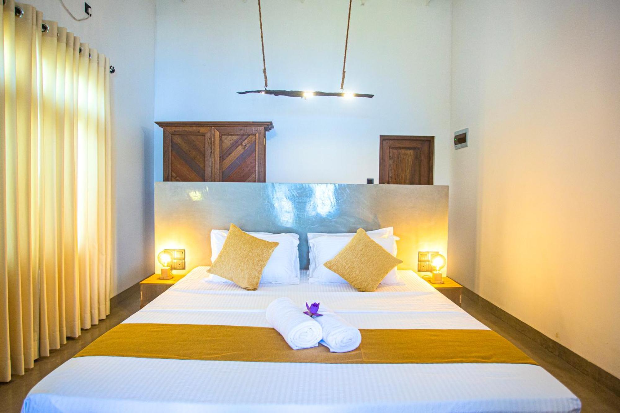 Aki Luna Lagoon Resort Hikkaduwa Exterior photo